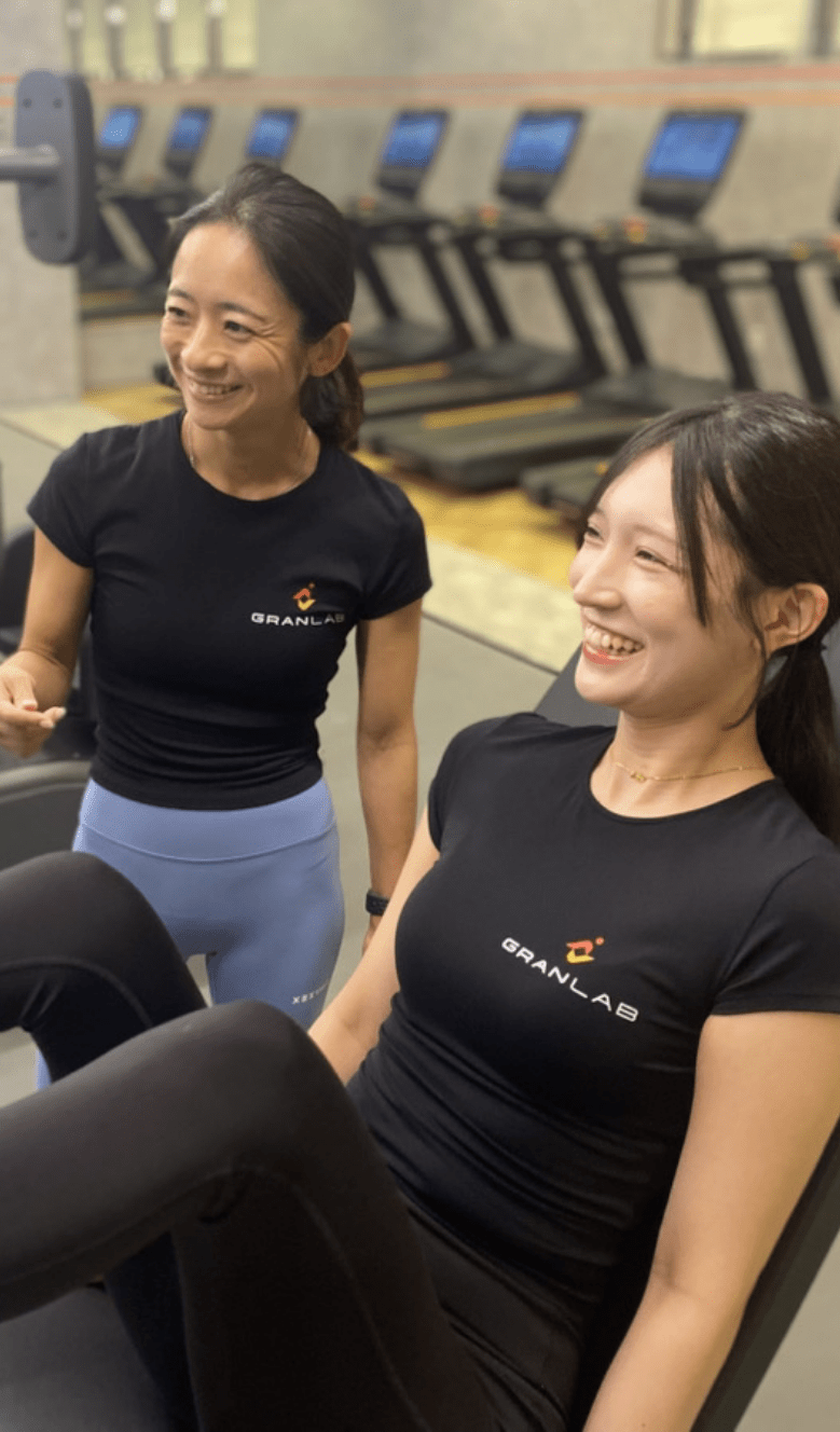 トレーニングをしている女性